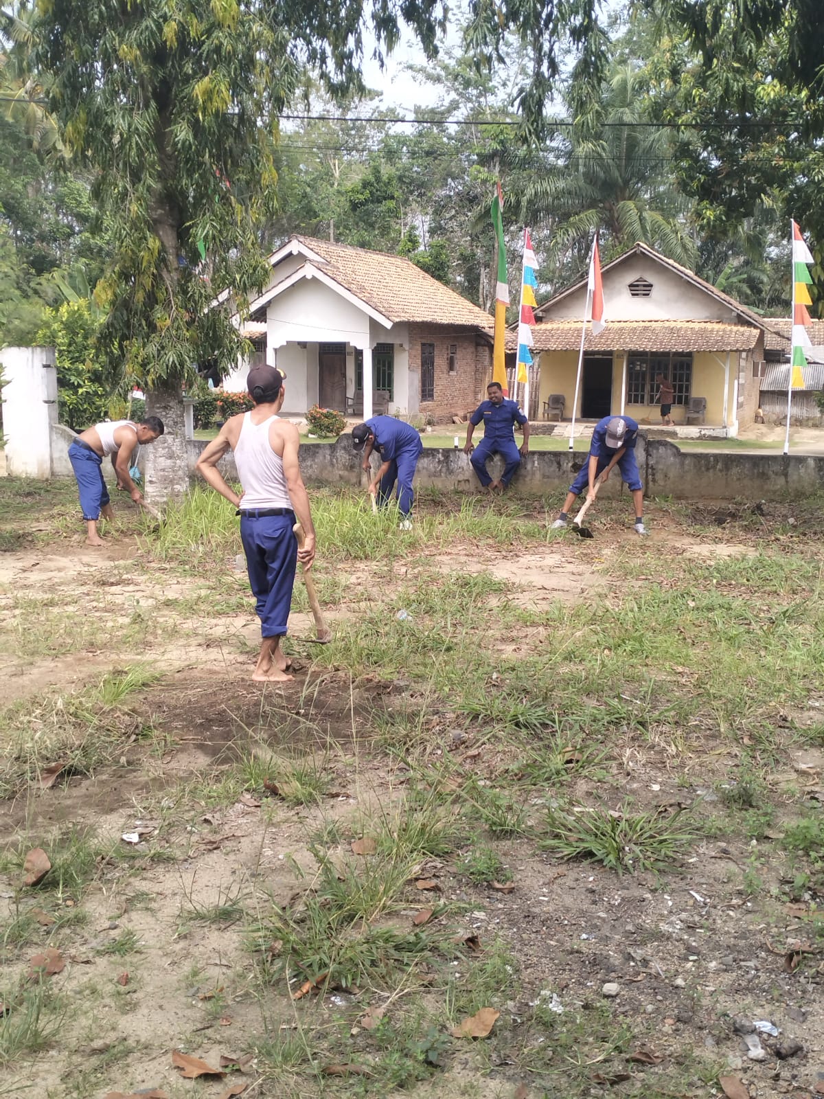 Gotong Royong HUT RI